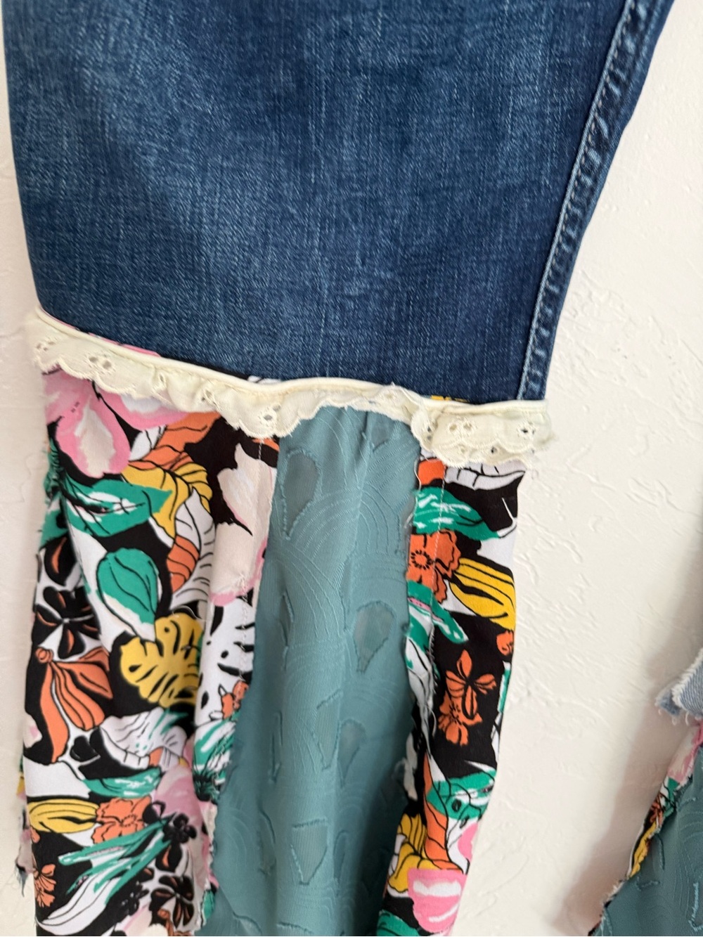 Artisan Upcycled Scrappy Denim Boho Jeans Size 32 - Picture 10 of 16